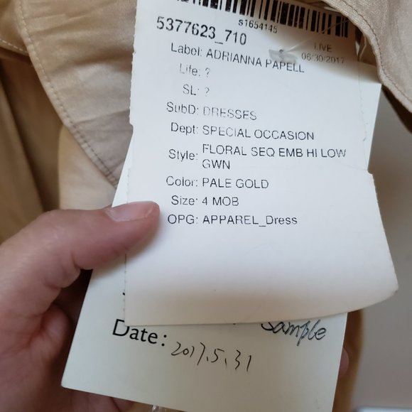 Adrianna Papell *NEW* Sequin Lace & Taffeta Gold Ballgown - Picture 14 of 16